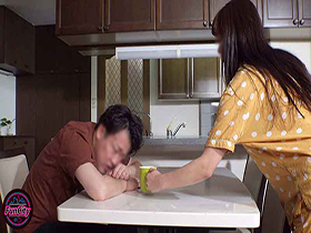 悪女エステ むちむち巨乳尻で１ｃｍ布越で擦り付け誘惑し甘焦らしする美女にのめり込んでしまった僕は… あやせ舞菜　サンプル画像02